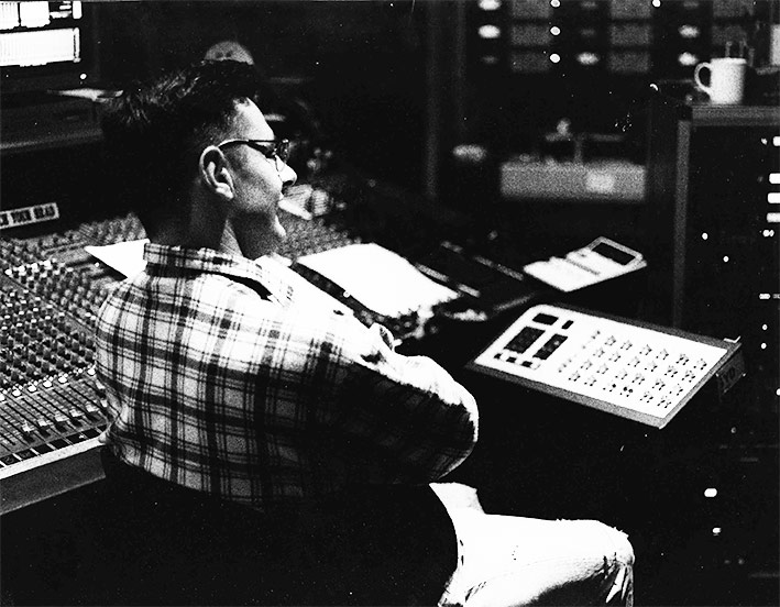 Mr Robert Taylor / Staff Profile / The University of Newcastle, Australia